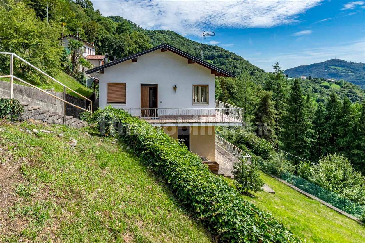 3 غرف نوم فيلا في Berbenno, Italy رقم 303531