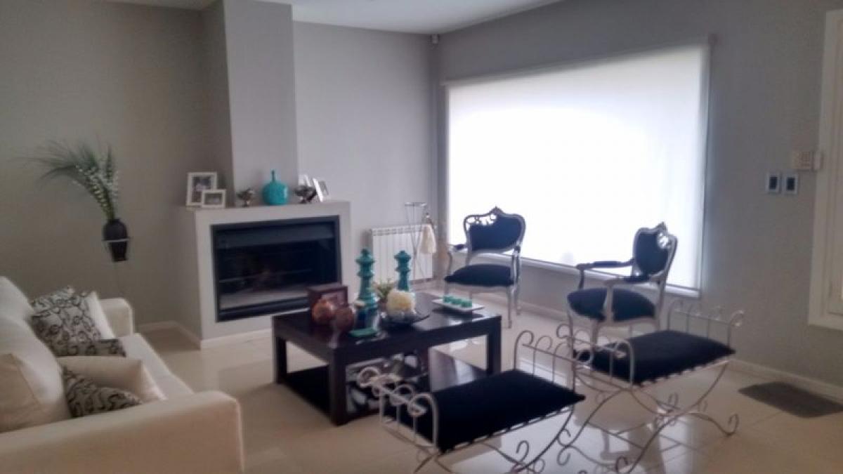 Дом с 3 спальнями в Мар-дель-Плата, Аргентина № 101986