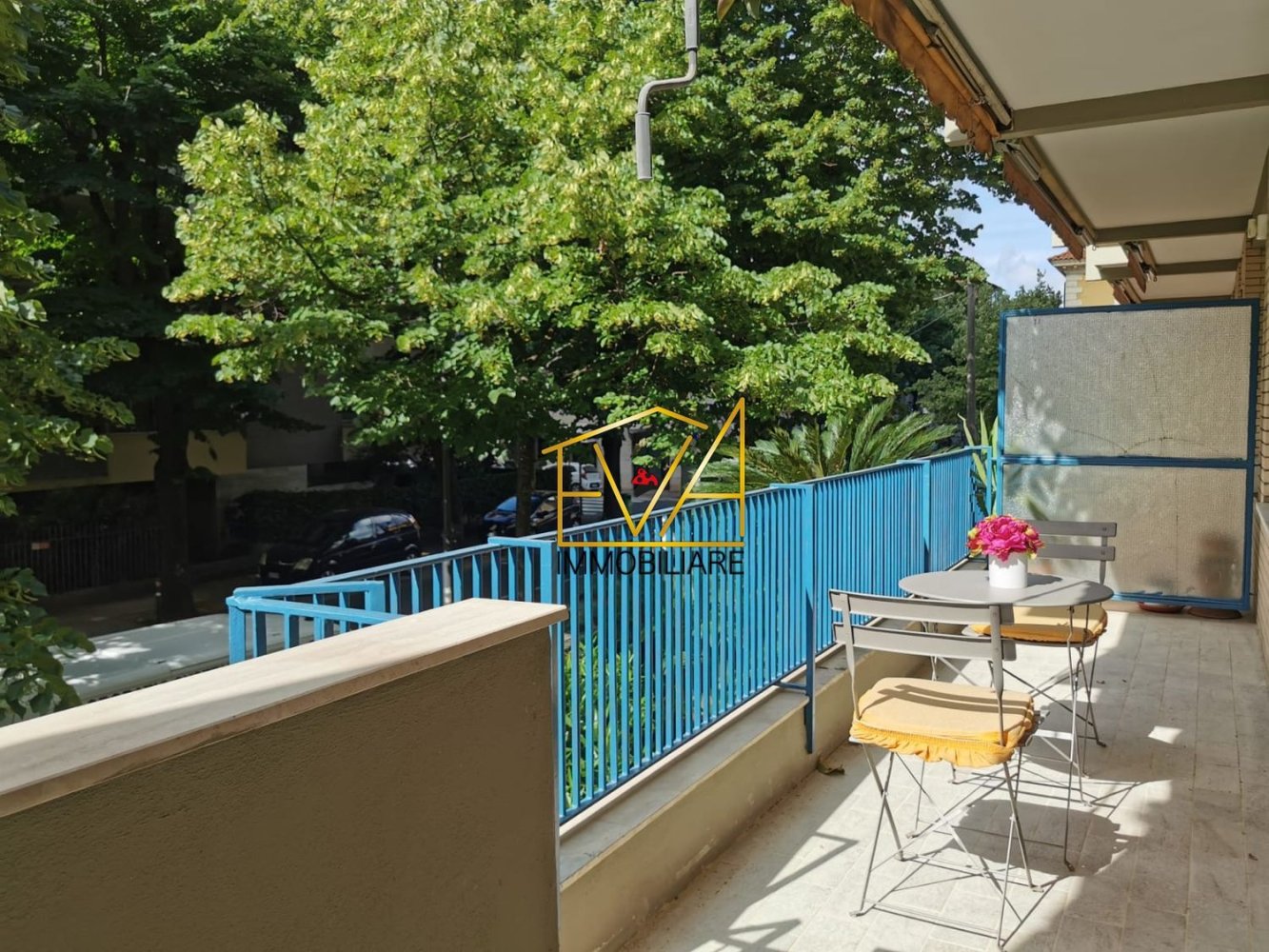 9 rooms Apartment in Livorno, Italy No. 228680