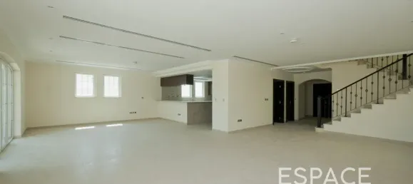 4 bedrooms Villa in Jumeirah Park, UAE No. 111349 3
