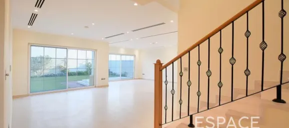 4 bedrooms Villa in Jumeirah Park, UAE No. 111349 6