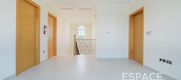 4 bedrooms Villa in Jumeirah Park, UAE No. 111349 9