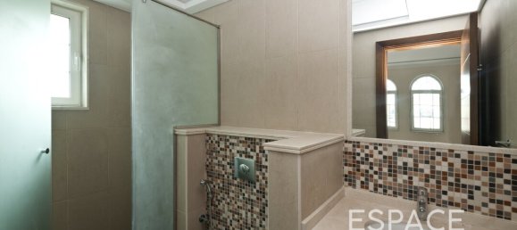 4 bedrooms Villa in Jumeirah Park, UAE No. 111349 15