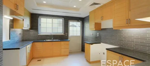 4 bedrooms Villa in Jumeirah Park, UAE No. 111349 4