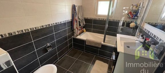 2 bedrooms House in Neuilly-Plaisance, France No. 182851 34