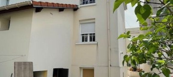 2 bedrooms House in Neuilly-Plaisance, France No. 182851 24