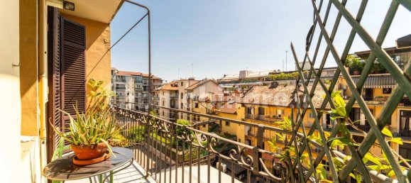 3 bedrooms Apartment in Turin, Italy No. 336302 2