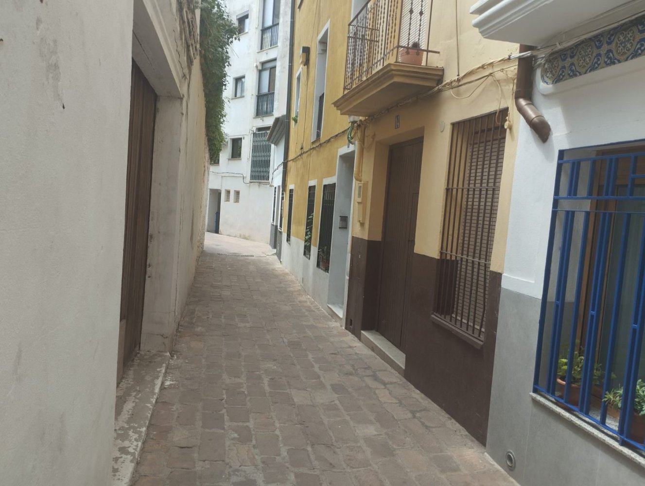 3 bedrooms House in Onda, Spain No. 179005