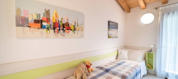 2 Schlafzimmer Villa in Udine, Italy, Nr. 282097 13