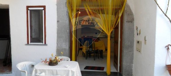 Apartamento de 2 dormitorios en Forio, Italy No. 218817 2