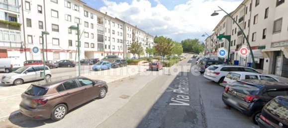 Propiedad comercial de 1 habitación en Potenza, Italy No. 343082 2