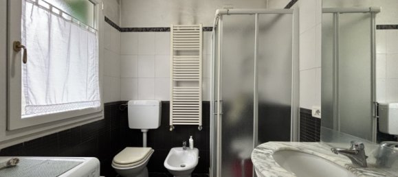 3 rooms House in Creazzo, Italy No. 351452 19