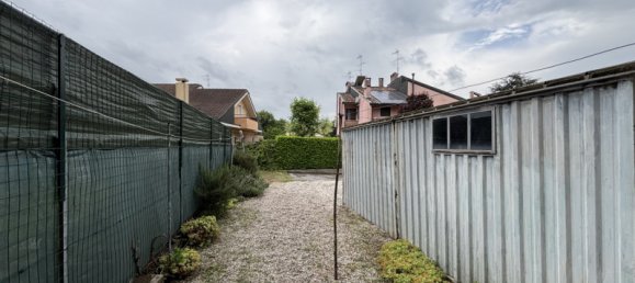 3 rooms House in Creazzo, Italy No. 351452 6