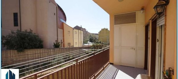 4 bedrooms Apartment in Messina, Italy No. 317699 25