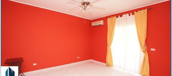 4 bedrooms Apartment in Messina, Italy No. 317699 9