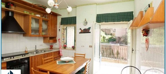 4 bedrooms Apartment in Messina, Italy No. 317699 4