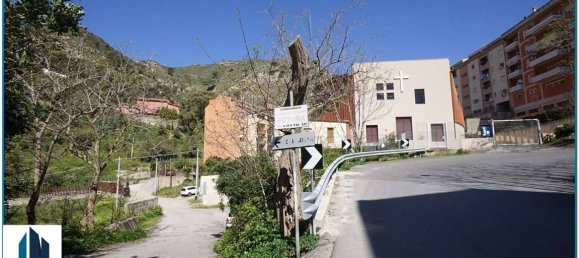 4 bedrooms Apartment in Messina, Italy No. 317699 30