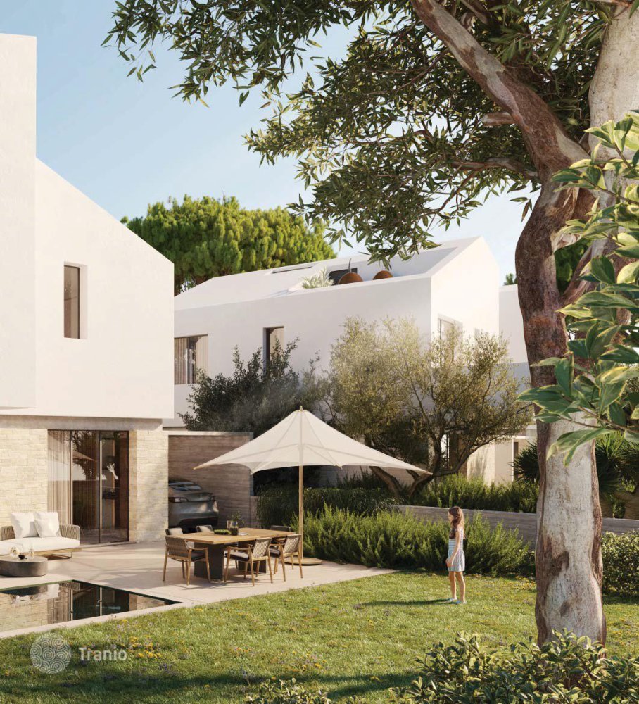 Вилла с 4 спальнями в Ороклини, Кипр № 3408