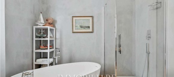 3 bedrooms Penthouse in Viareggio, Italy No. 271943 21