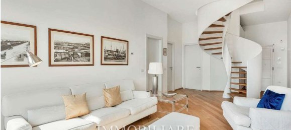 3 bedrooms Penthouse in Viareggio, Italy No. 271943 7