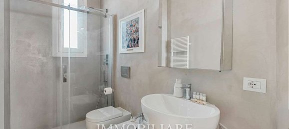 3 bedrooms Penthouse in Viareggio, Italy No. 271943 12