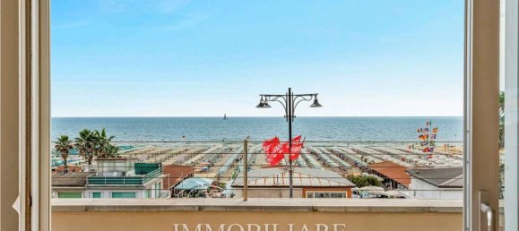 3 bedrooms Penthouse in Viareggio, Italy No. 271943 30