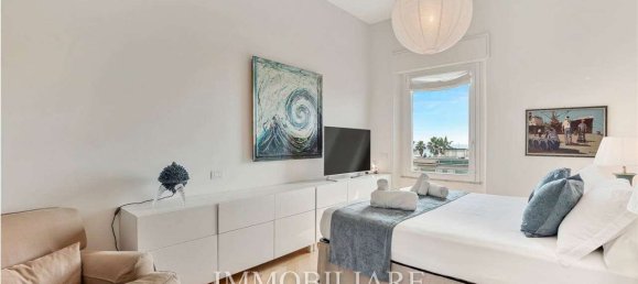 3 bedrooms Penthouse in Viareggio, Italy No. 271943 18