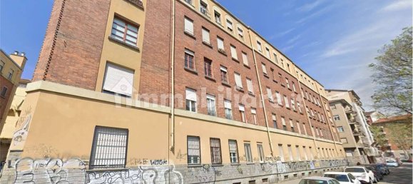 1 bedroom Apartment in Turin, Italy No. 10109 3