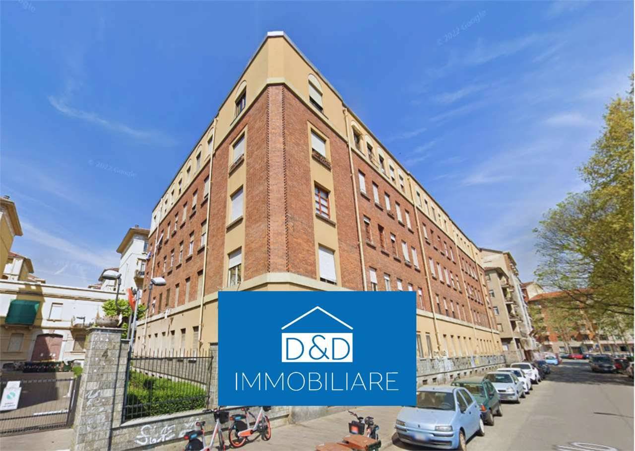 1 bedroom Apartment in Turin, Italy No. 10109