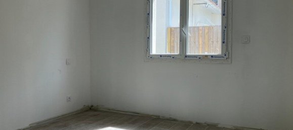 3 bedrooms House in Perigueux, France No. 355120 2