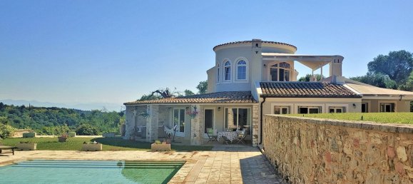 Вилла с 4 спальнями в Керкира, Греция № 9039 8