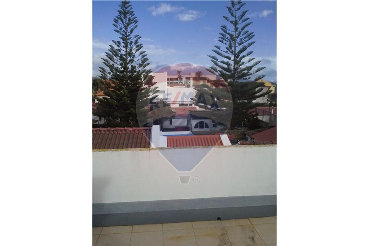 Дом с 3 спальнями в Понта Делгада, Португалия № 33847