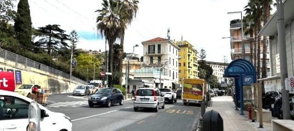 3غرفة شقة في Sanremo, Italy رقم 234031 2