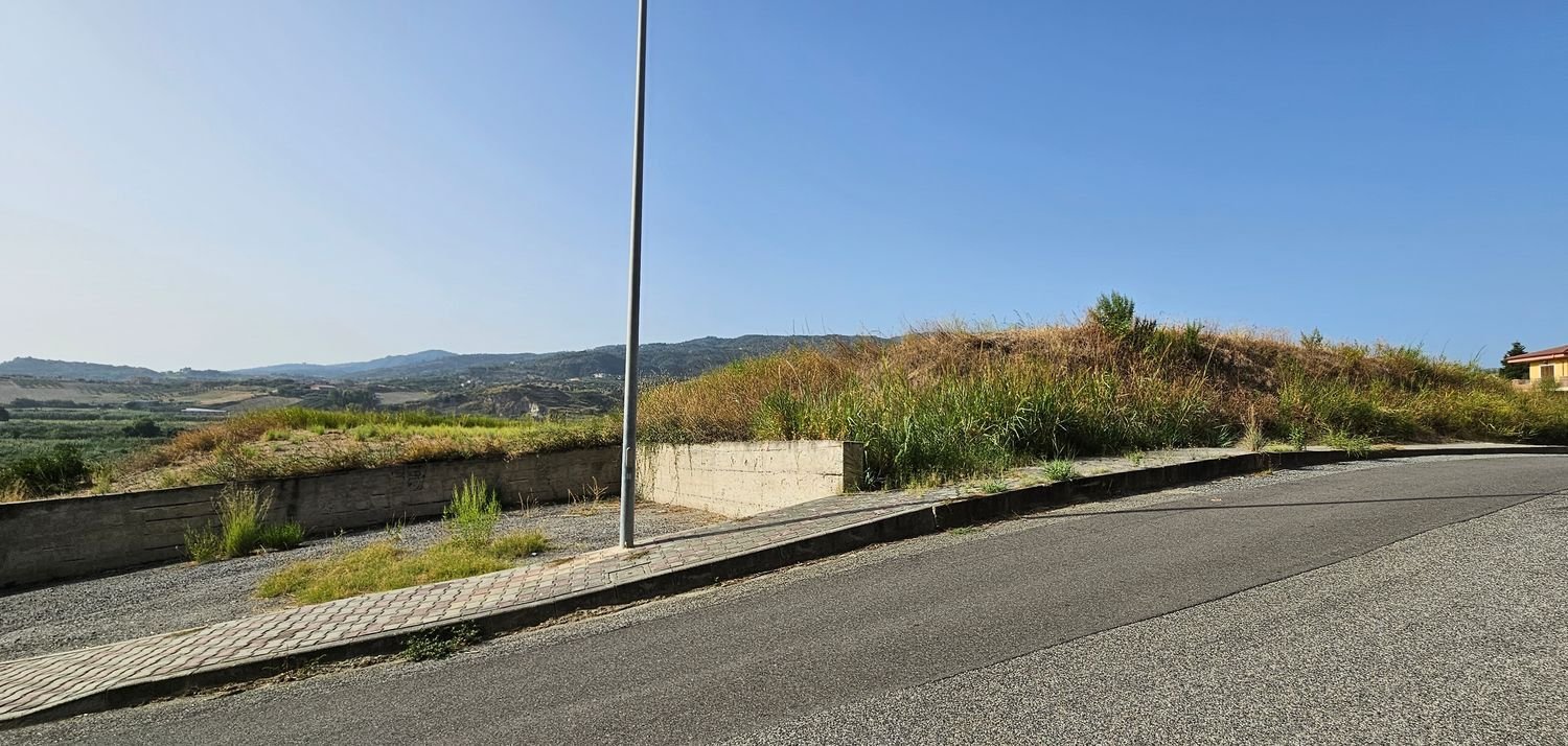 1280m² Land in Satriano, Italy No. 125135
