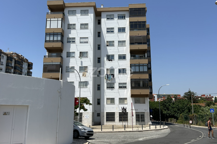  عقار تجاري في Oeiras, Portugal 139متر مربع رقم 221971