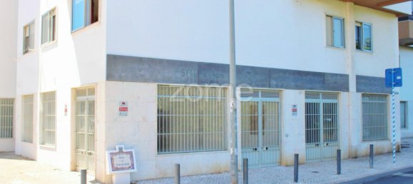Gewerbliche Immobilie in Oeiras, Portugal 139m², Nr. 221971 3