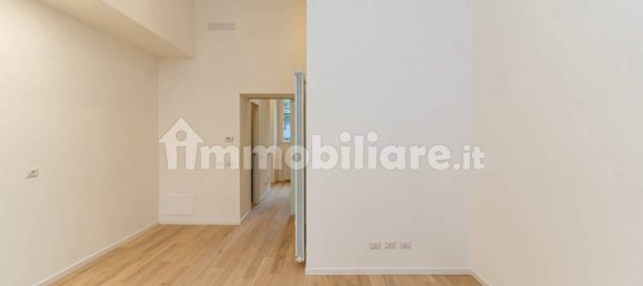 1 bedroom Apartment in Milan, Italy No. 249792 4