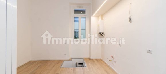 1 bedroom Apartment in Milan, Italy No. 249792 2