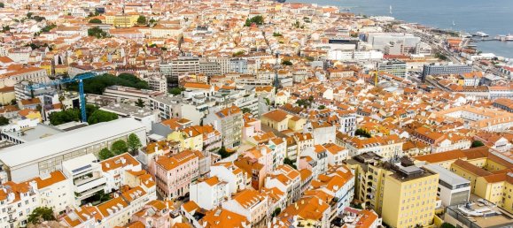 180m² Building in Lisbon, Portugal No. 89370 23