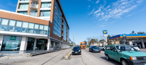 Escritório em Tradate, Italy 225 m² N.º 135302 7