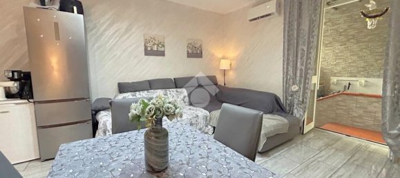 2 bedrooms Apartment in Naples, Italy No. 33963 3