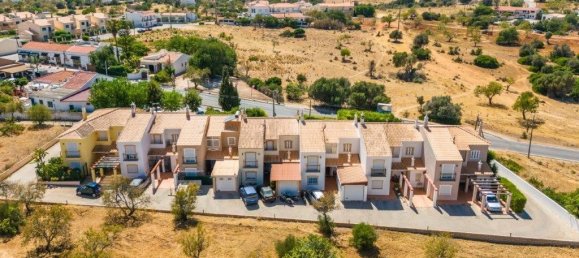 4 bedrooms House in Guia, Portugal No. 191680 2