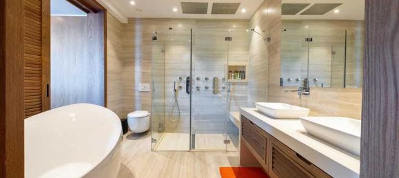 4 bedrooms House in Paphos, Cyprus No. 15316 13