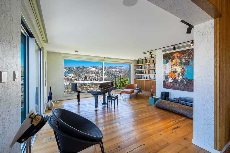 4 bedrooms House in Paphos, Cyprus No. 15316