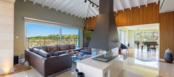 4 bedrooms House in Paphos, Cyprus No. 15316 8