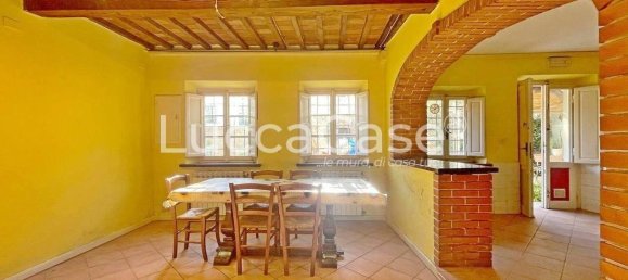 2 bedrooms House in Lucca, Italy No. 137680 7