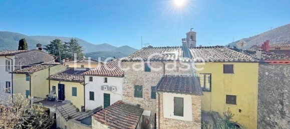 2 bedrooms House in Lucca, Italy No. 137680 29