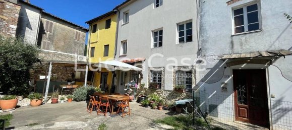 2 bedrooms House in Lucca, Italy No. 137680 11