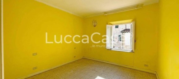 2 bedrooms House in Lucca, Italy No. 137680 20