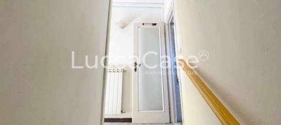 2 bedrooms House in Lucca, Italy No. 137680 13